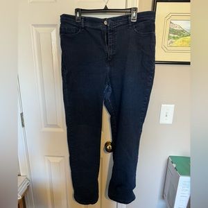 Good condition Lee Classic fit straight jeans, size 18 medium